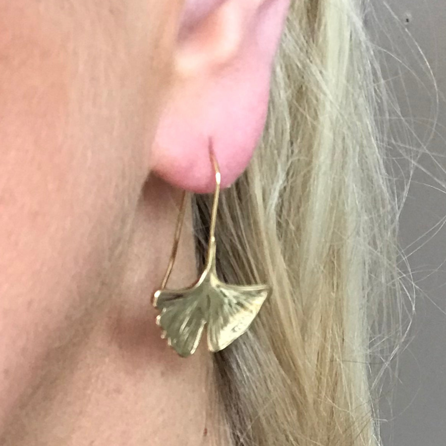 Fan shell statement earring