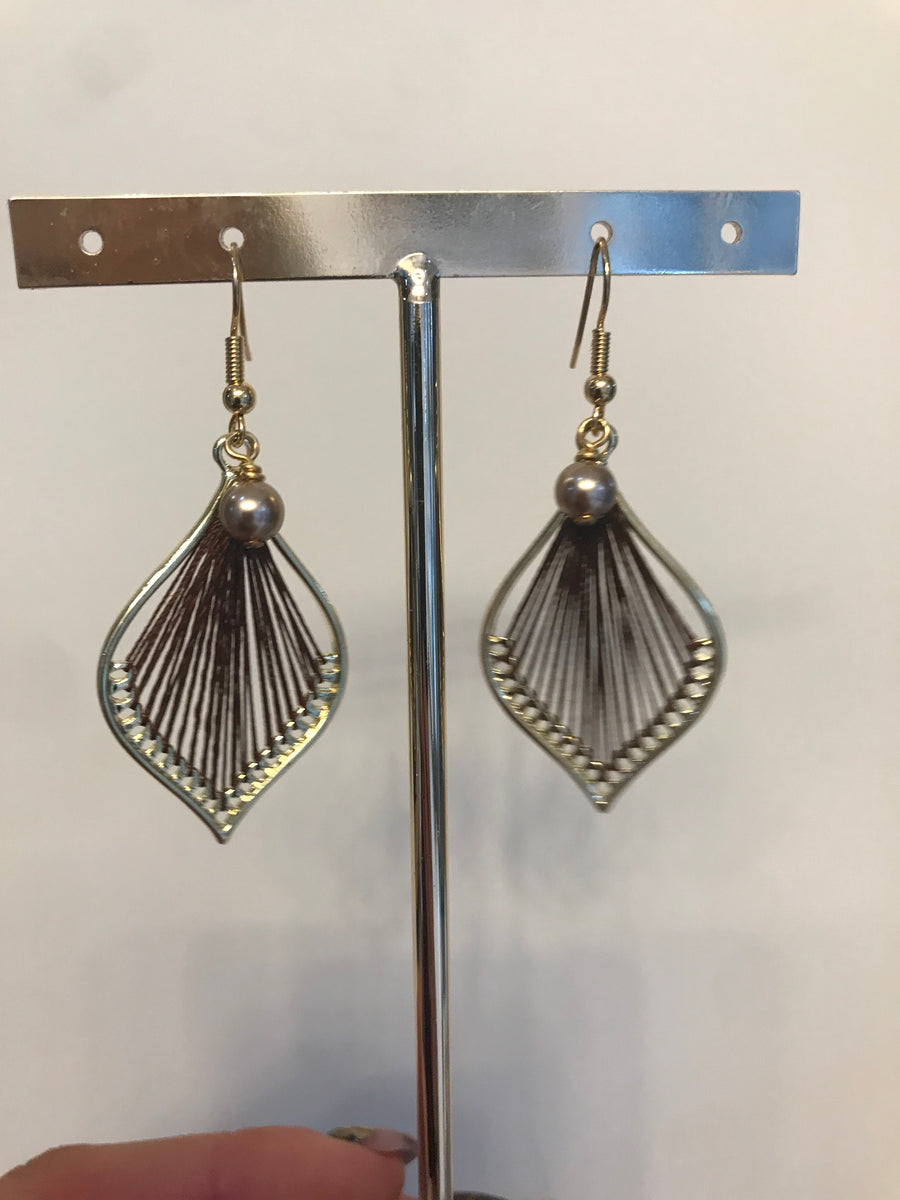 Gold and Brown Fan earring with pearl