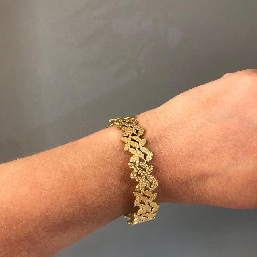 Flower Trend Cuff Bangle