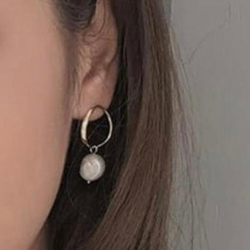 Geometric minimalist pearl drop hoop - Silver
