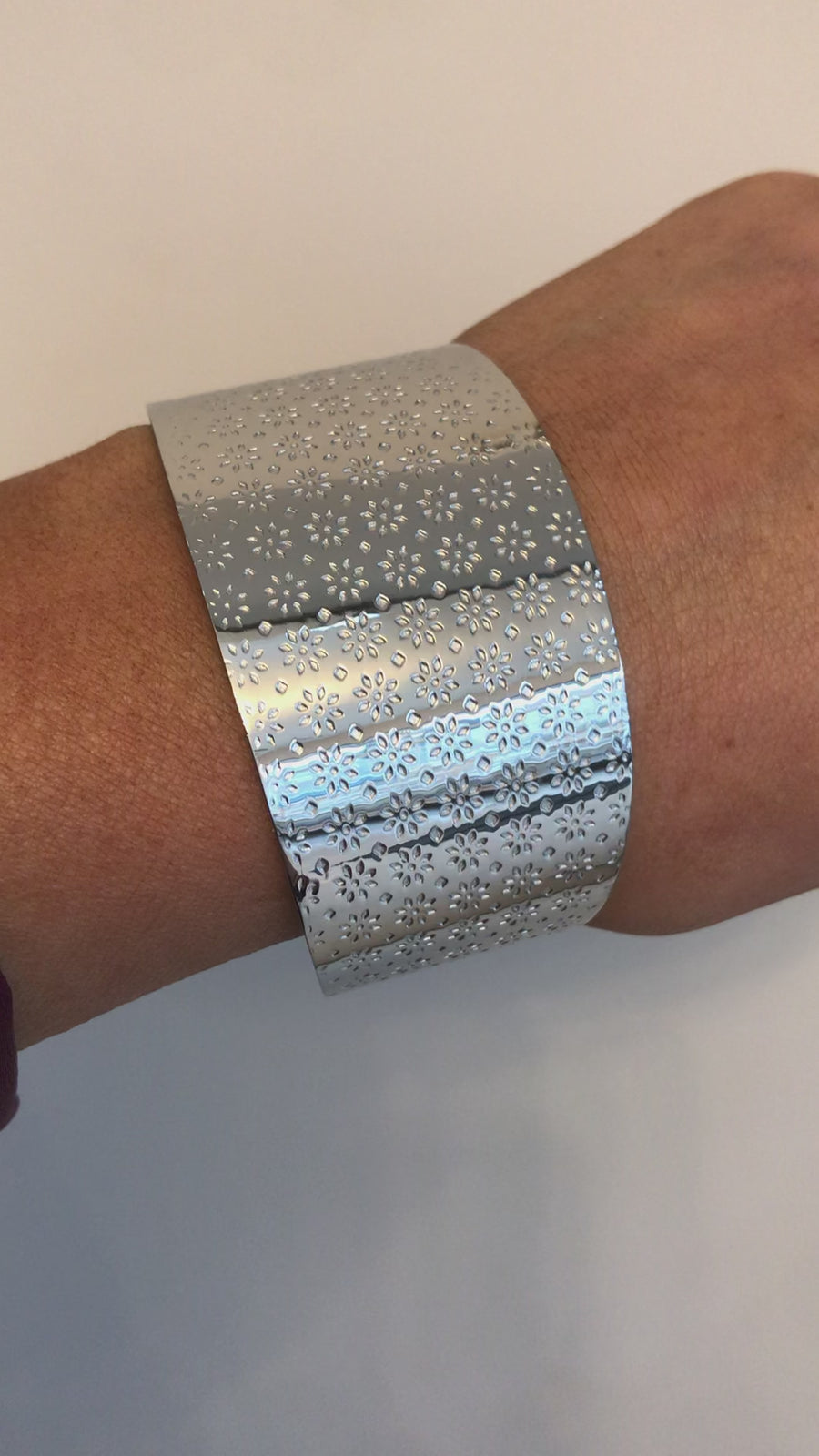 Flower Embossed Bangle